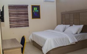 Mitos Luxury Suites